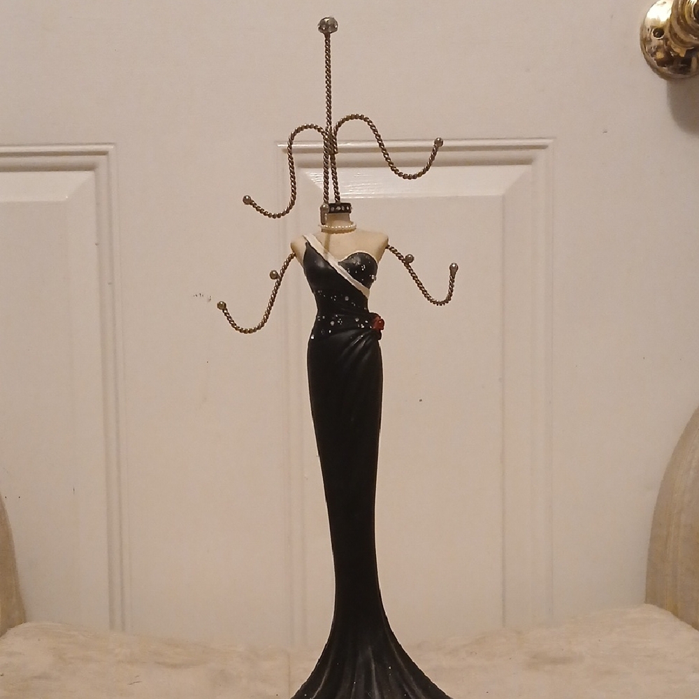 Elegant Black Jewelry Holder